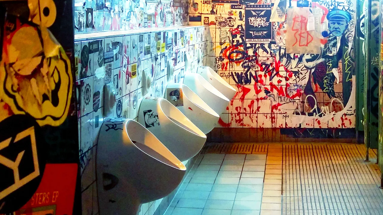 toilette_urban_spree.brl.jpg