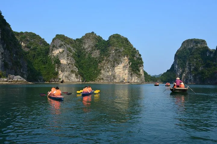 ha-long-bay-2404431__480.jpg