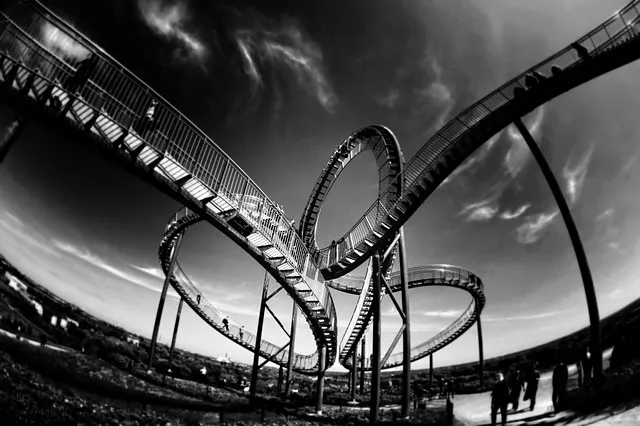 rollercoaster-801833_640.jpg