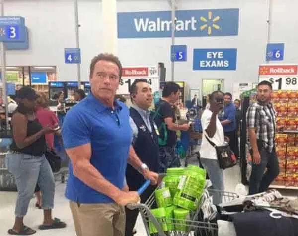 WalmartShoppers_Featured.jpg