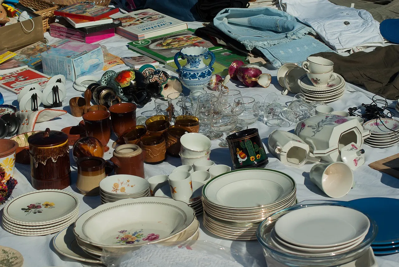 flea-market-1681489_1280.jpg