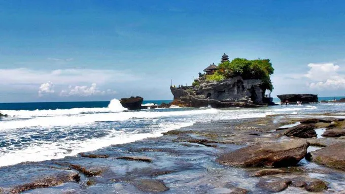 pantai-tanah-lot-680x382.jpg