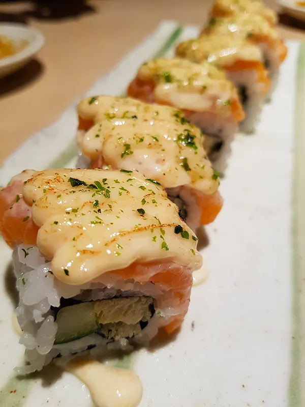 Salmon Mentai Roll02.jpg