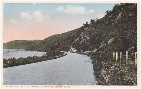 Harper's Ferry Canal.jpg