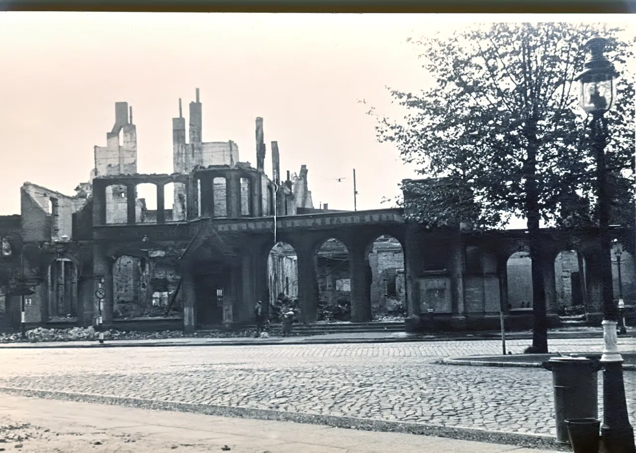 100.Hansasäle_Juli_1943.jpg