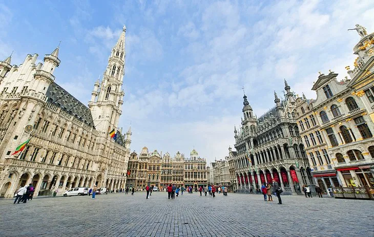 23 Brussles town square.jpg