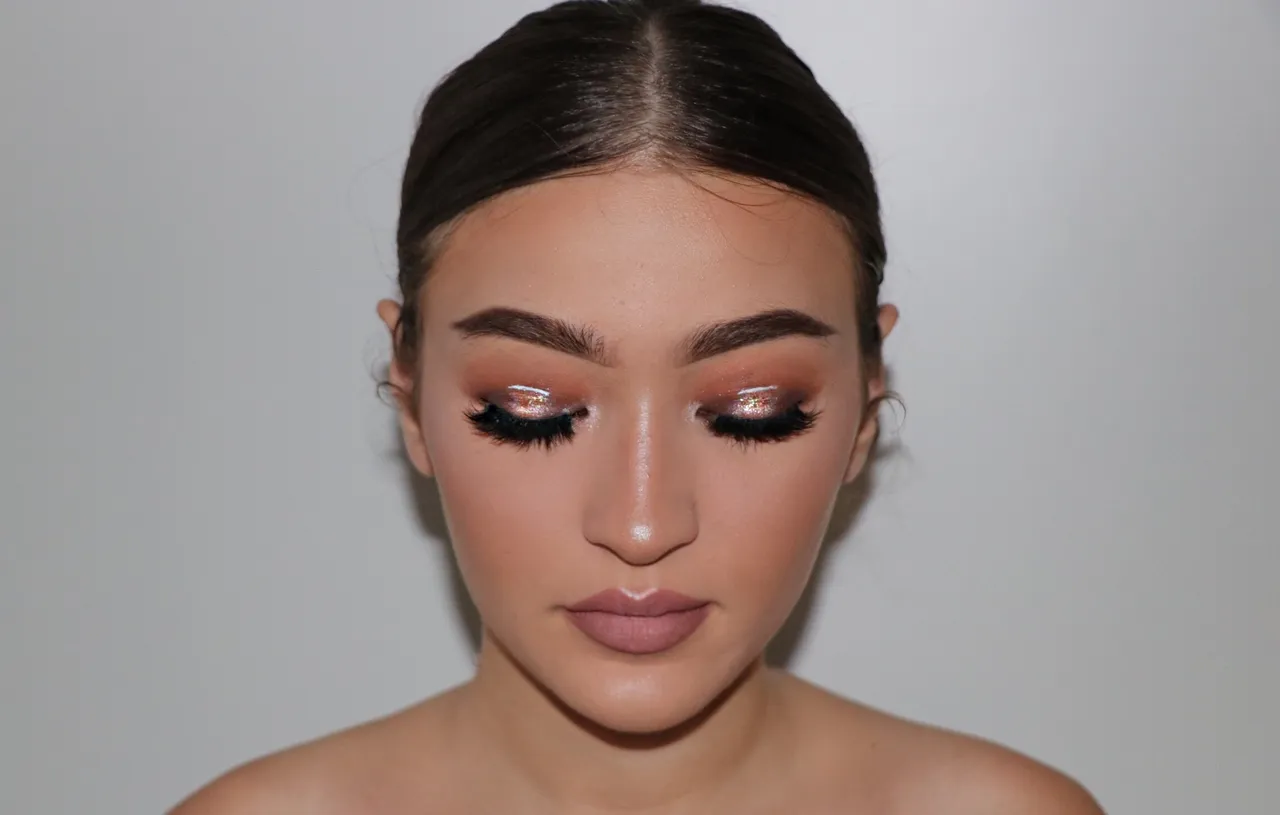 Facetune_09-05-2018-18-47-29.jpg