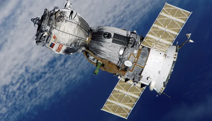 Soyuz_TMA-7_spacecraft2edit1.jpg
