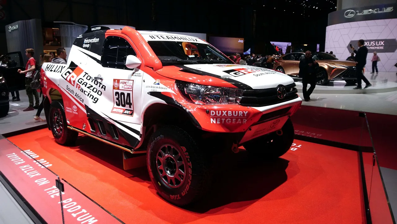 Toyota Hilux Dakar 01x.jpg