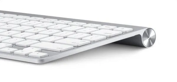 MC184Y_Teclado_Apple_03_ad_l.jpg