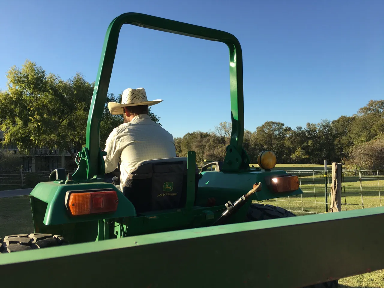 colorchallenge-green-tractor.jpg