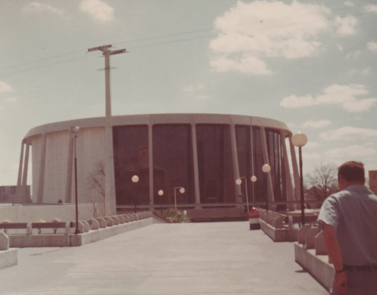 1975-03-26 - Wednesday - San Antonio, no dates on these pic-01 - Round Building, man, 11pics.png