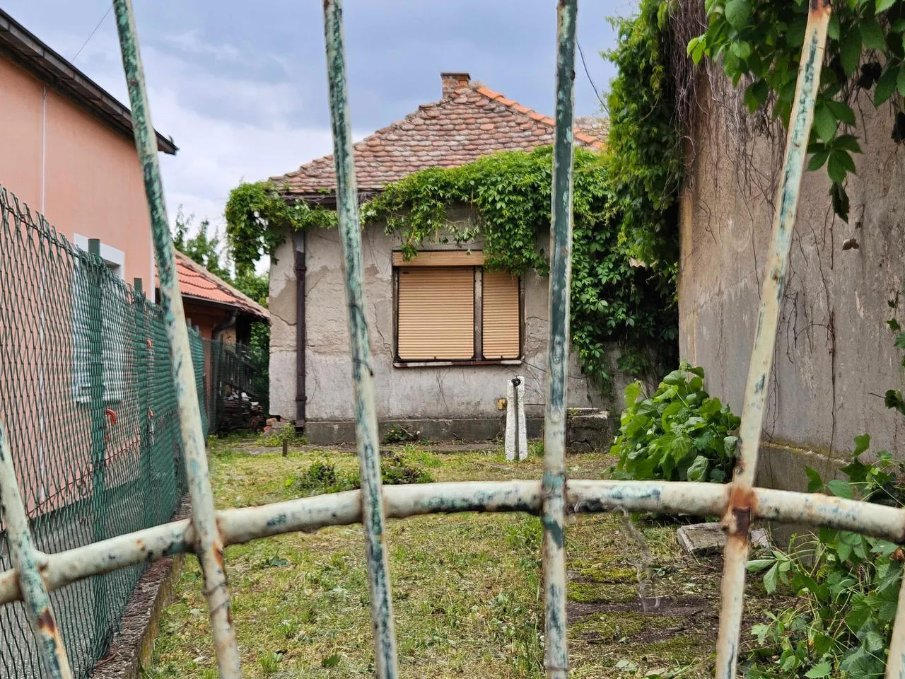 Walking past a haunted house