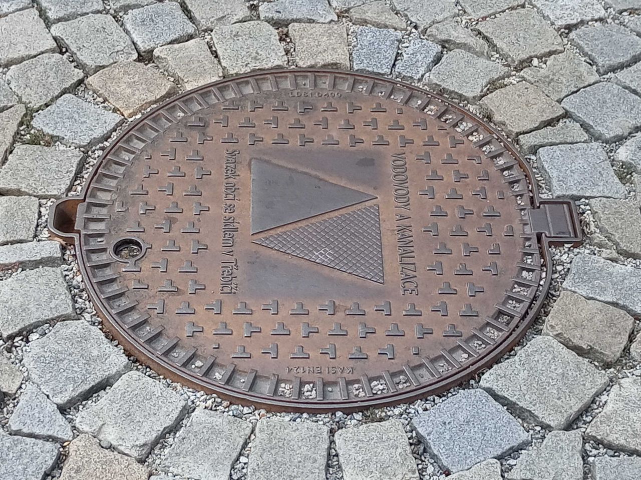 alt