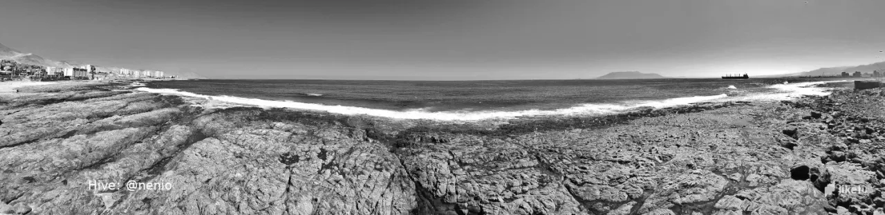 clhdlqb1500io0iszcm965mw7_pano-antofagasta-coast-002-bw.webp