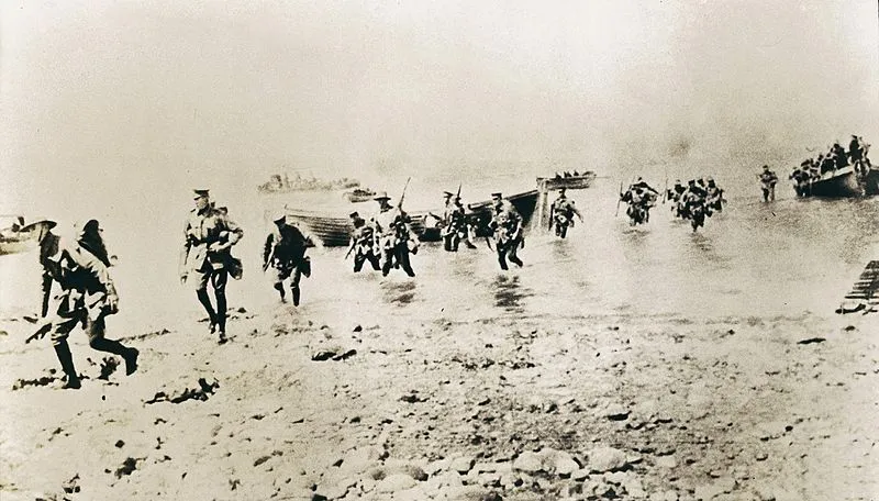 800px-New_Zealand_troops_first_setting_foot_at_Gallipoli_taken_by_Joseph_McBride.jpg