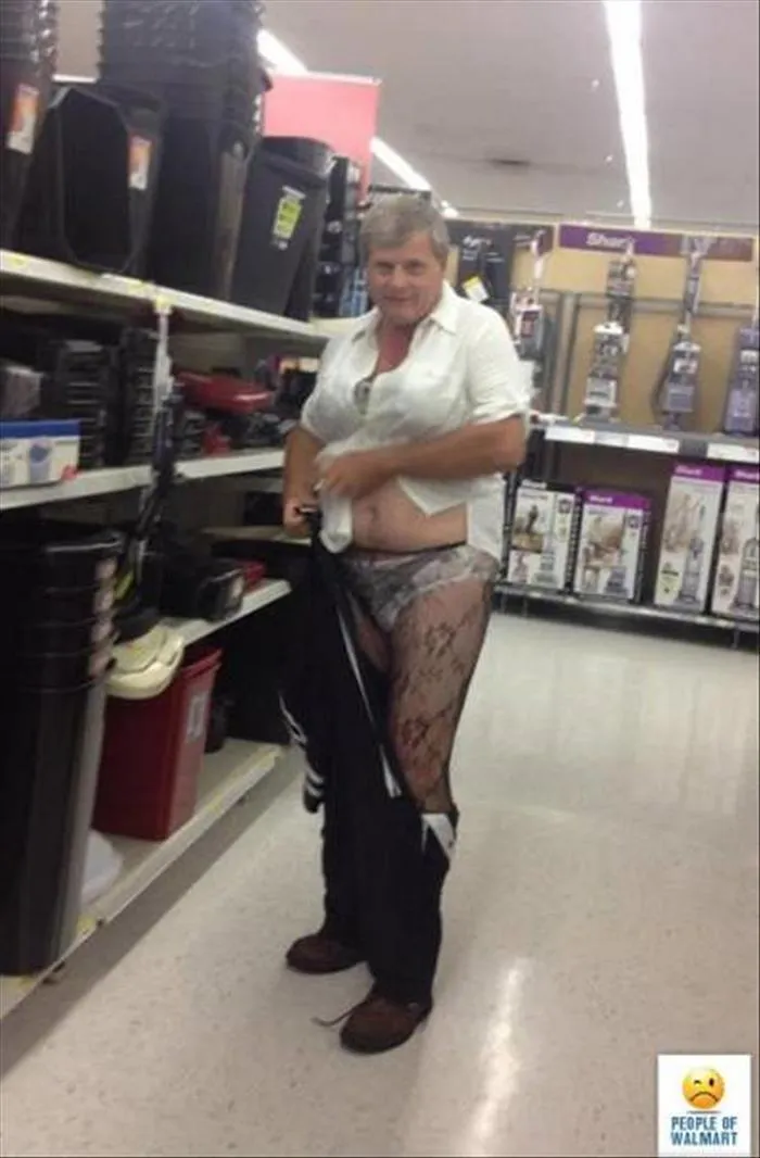 people-of-walmart-actually-exist-08.jpg