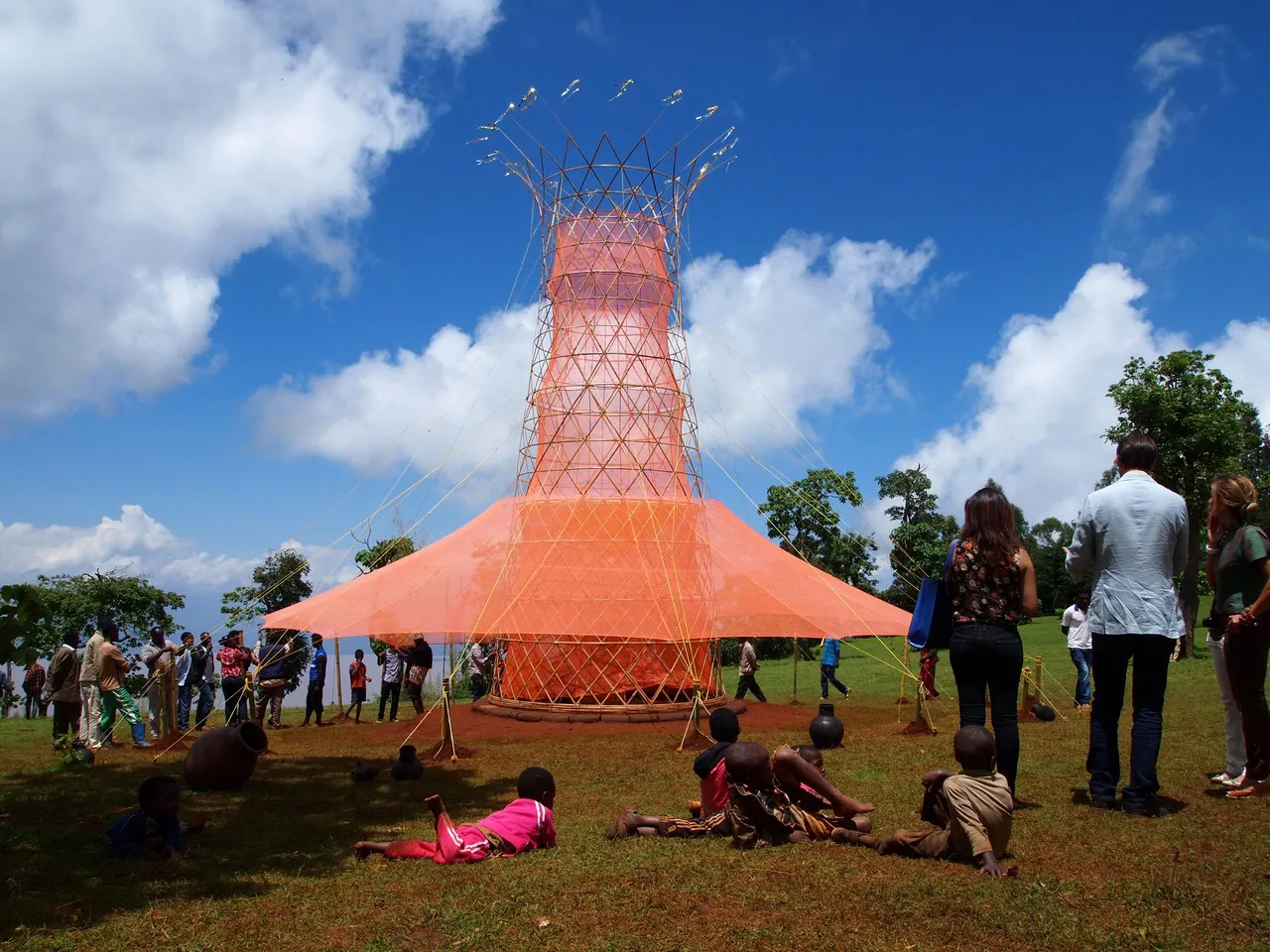 movie-warka-water-future-makers-sustainability-video_dezeen_2364_col_3.jpg