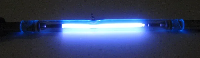 Argon_flashtube_ion_spectral_radiation.JPG