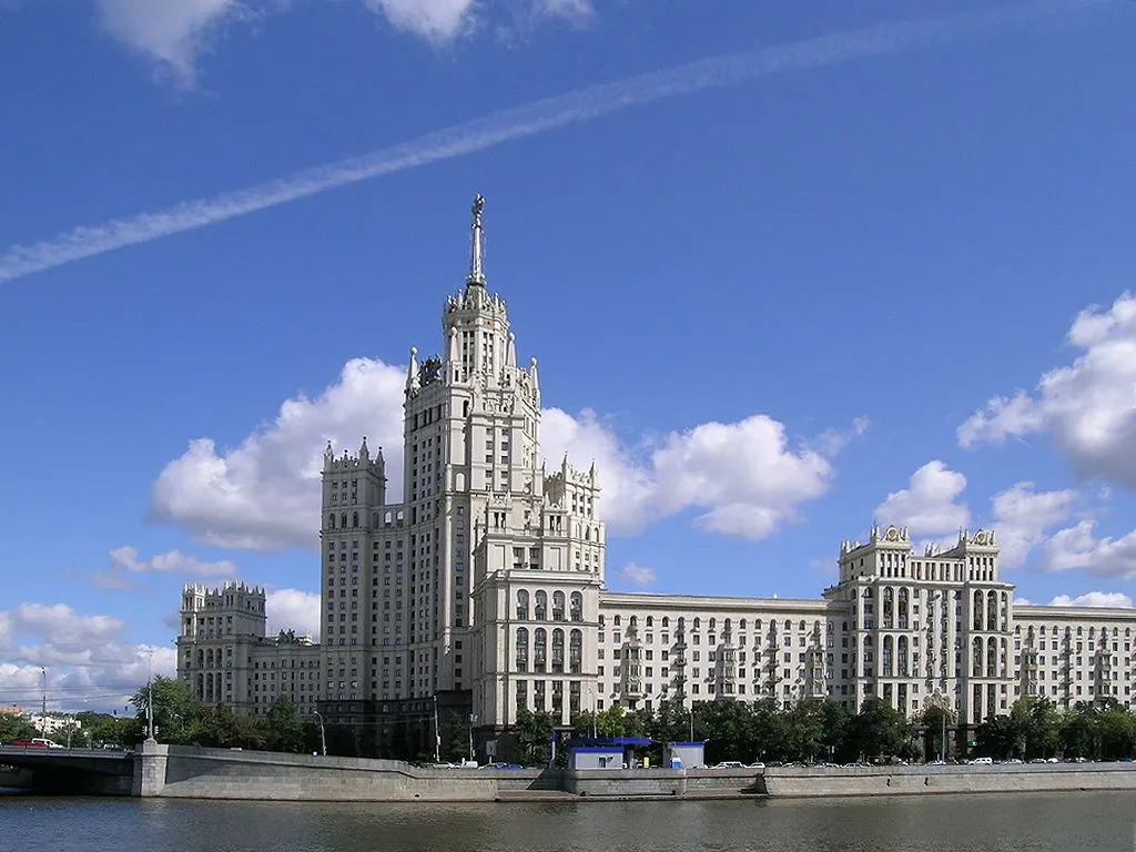Kotelnicheskaya_naberezhnaya.jpg