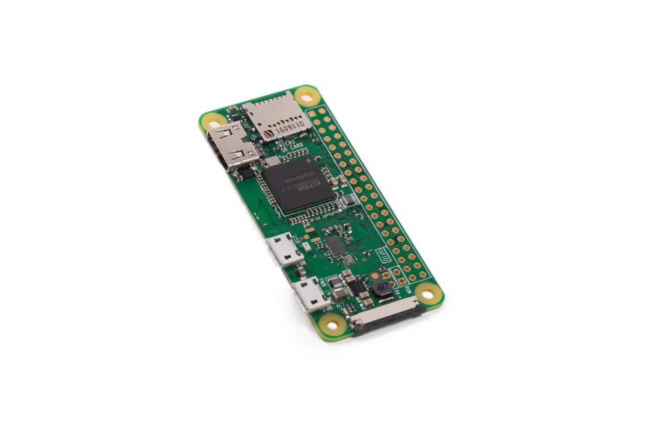 Pi-Zero-W-Tilt-1-1620x1080.jpg