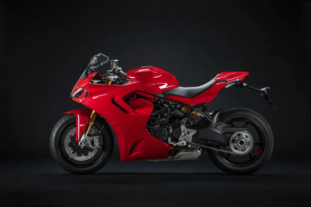 2021-Ducati-SuperSport-950-Side-1024x683.jpg