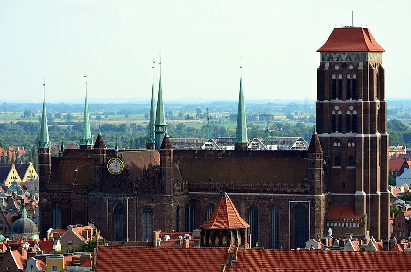 800px-Danzig_Marienkirche_Profil_(2011).JPG