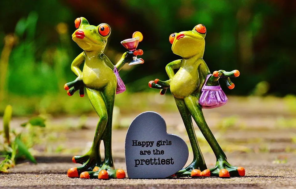 frogs-1392568_960_720 - Copy (2) - Copy.jpg