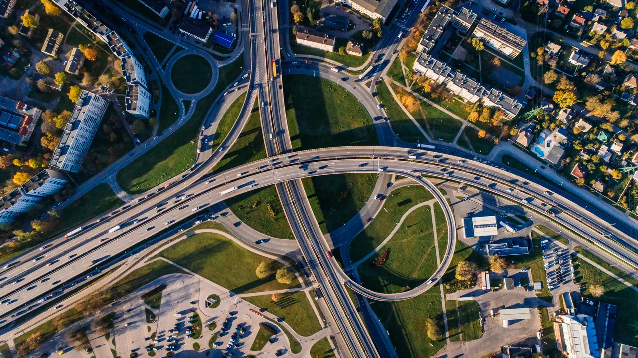 aerial-view-architecture-bridges-681335.jpg