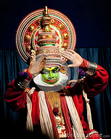 indian-actor-performing-traditional-dance-kathakali-india-kerala-thekkady-february-drama-february-mudra-center-performs-40941574.jpg