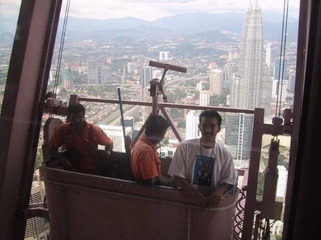 malaysia - window cleaners at menara tower kl