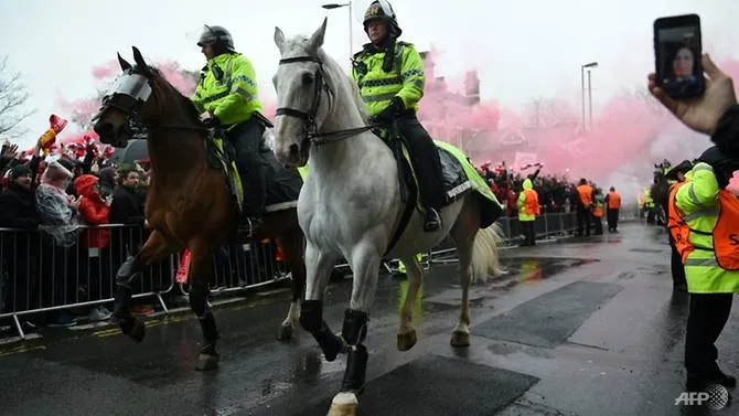 under-control-as-at-anfield-last-week-a-heavy-police-presence-is-expected-in-the-italian-capital-on-wednesday-to-ward-off-any-trouble-between-fans-of-roma-and-liverpool-1525186811729-5.jpg