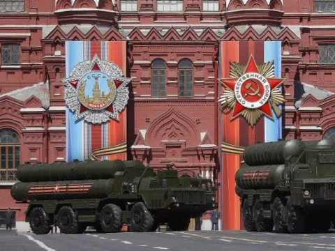 moscow-russia-07052017-russian-army-s-400-triumph-medium-range-and-long-range-surface-to-air-missile-system-rehearse-before-the-world-war-ii-anniversary-in-moscow-reutersmaxim-shemetov.jpg