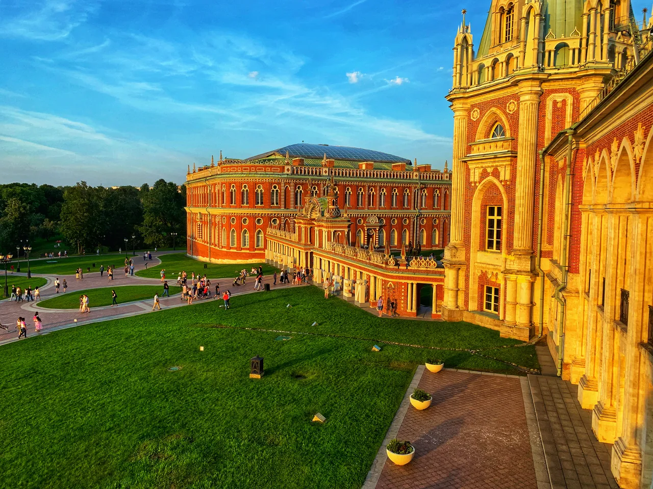 Catherine the Great Palace Tsaritsyno.jpeg