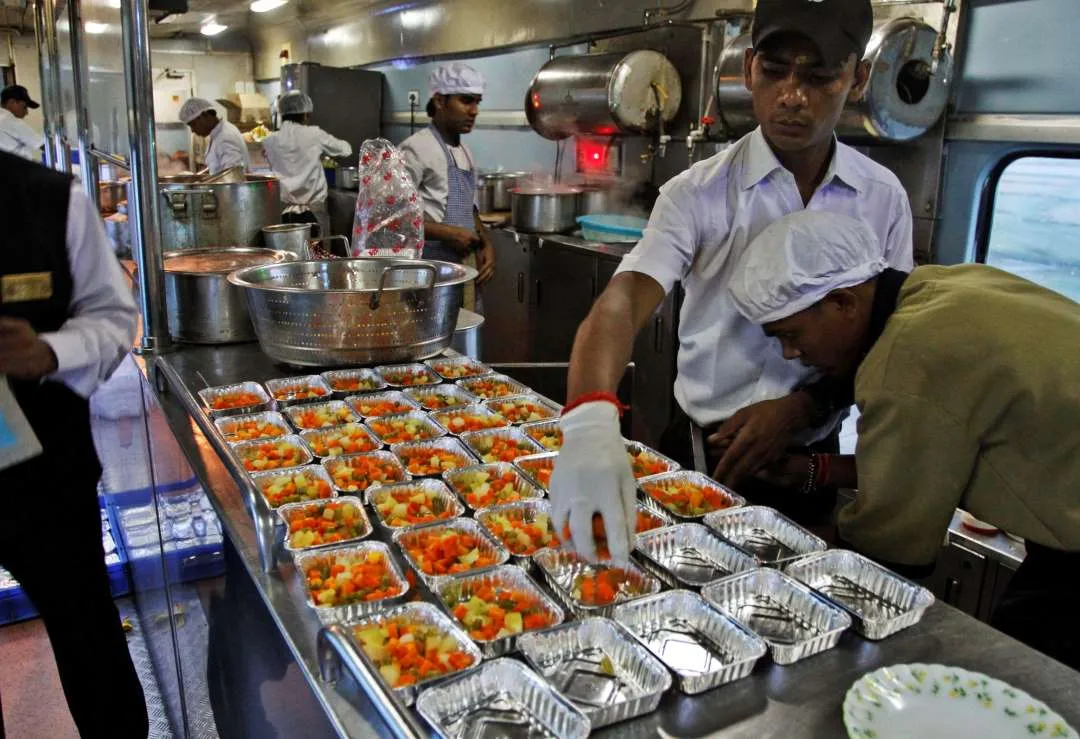 Indian-Railways-longest-running-non-stop-train.jpg