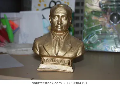 bust-putin-this-real-monument-260nw-1250984191.jpg