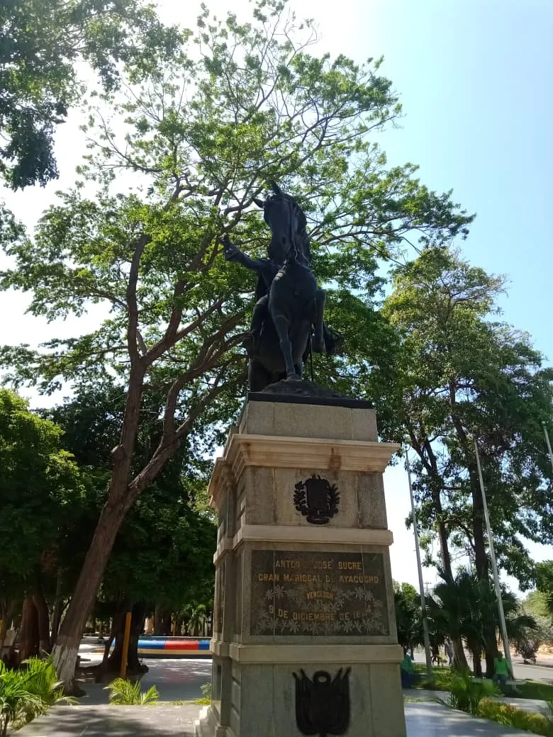 PLAZASUCRE (7).jpeg