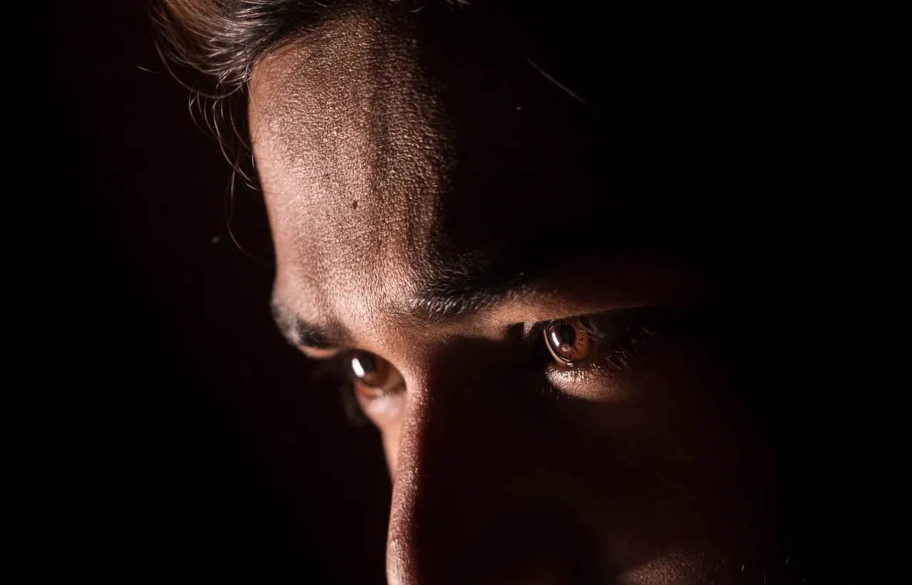 close-up-photography-of-man-s-face-3885344.jpg