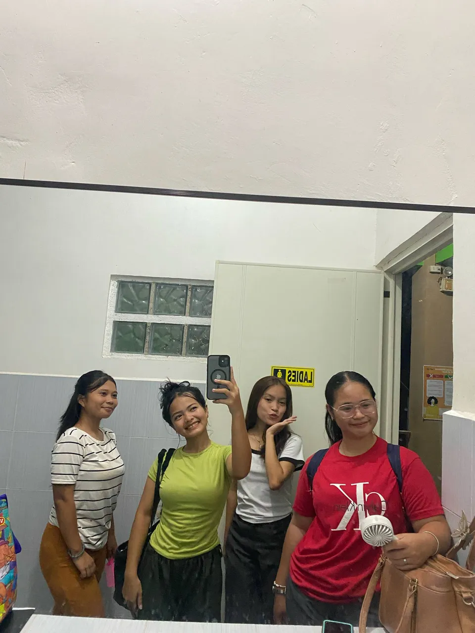 Messenger_creation_A5EFEEC3-CD7F-4588-9721-3E8BD2F80EBD.jpeg