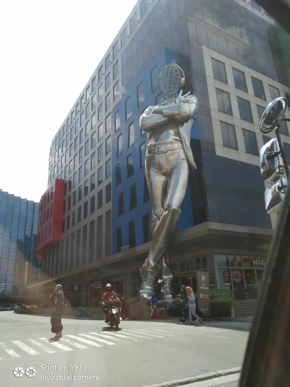 statue.jpg
