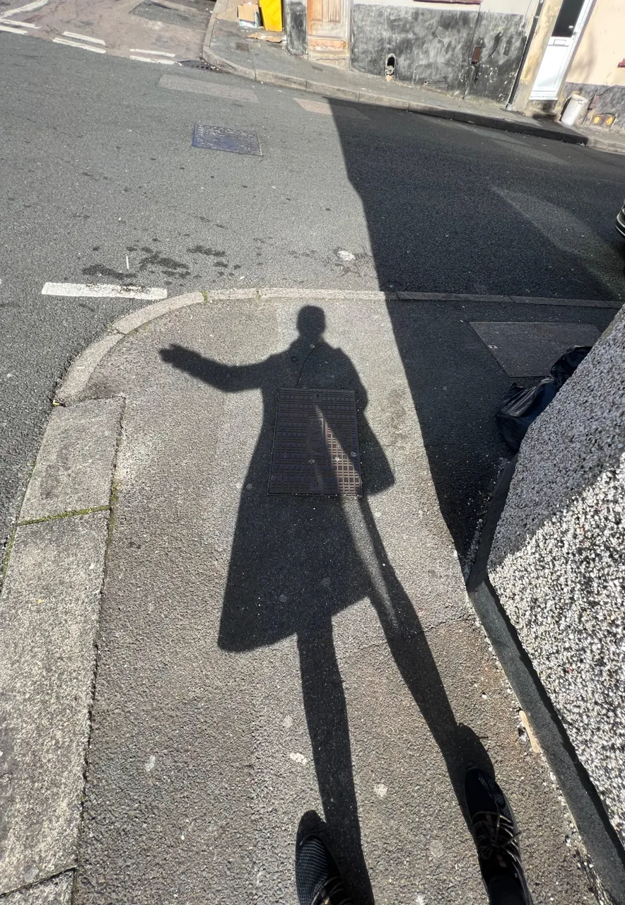 Lightning flash from heart to knee in my shadow