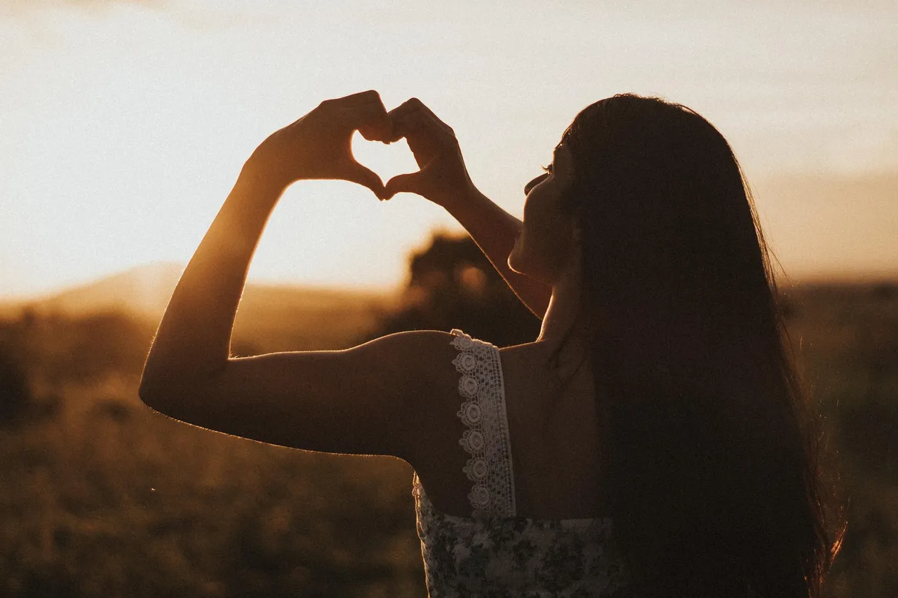 heart-5084900_1920.jpg