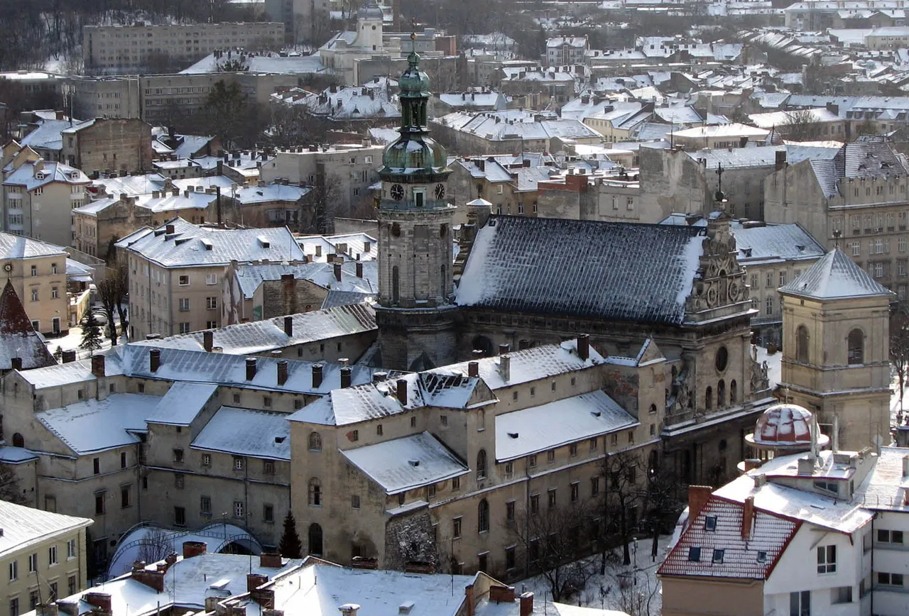 Lviv_-_Bernardyny_-_panorama_view.jpg