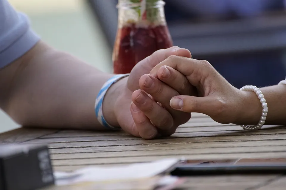 couple-6516776_640.jpg