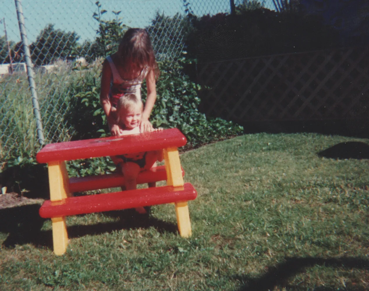 1991-07-06 - Crystal and others, summer-3.png