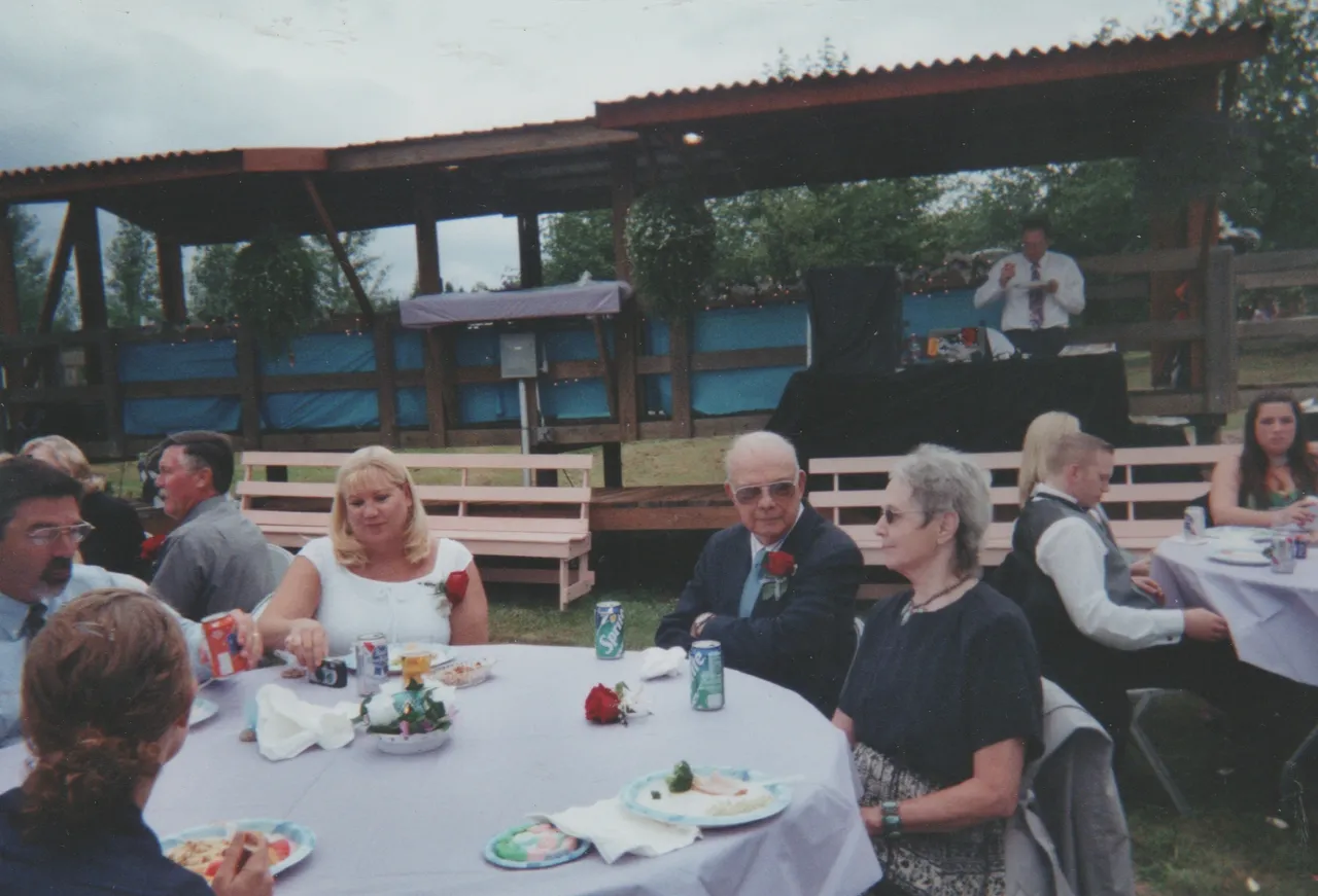 2006 maybe - Skip, Brian, Others, Table.jpg