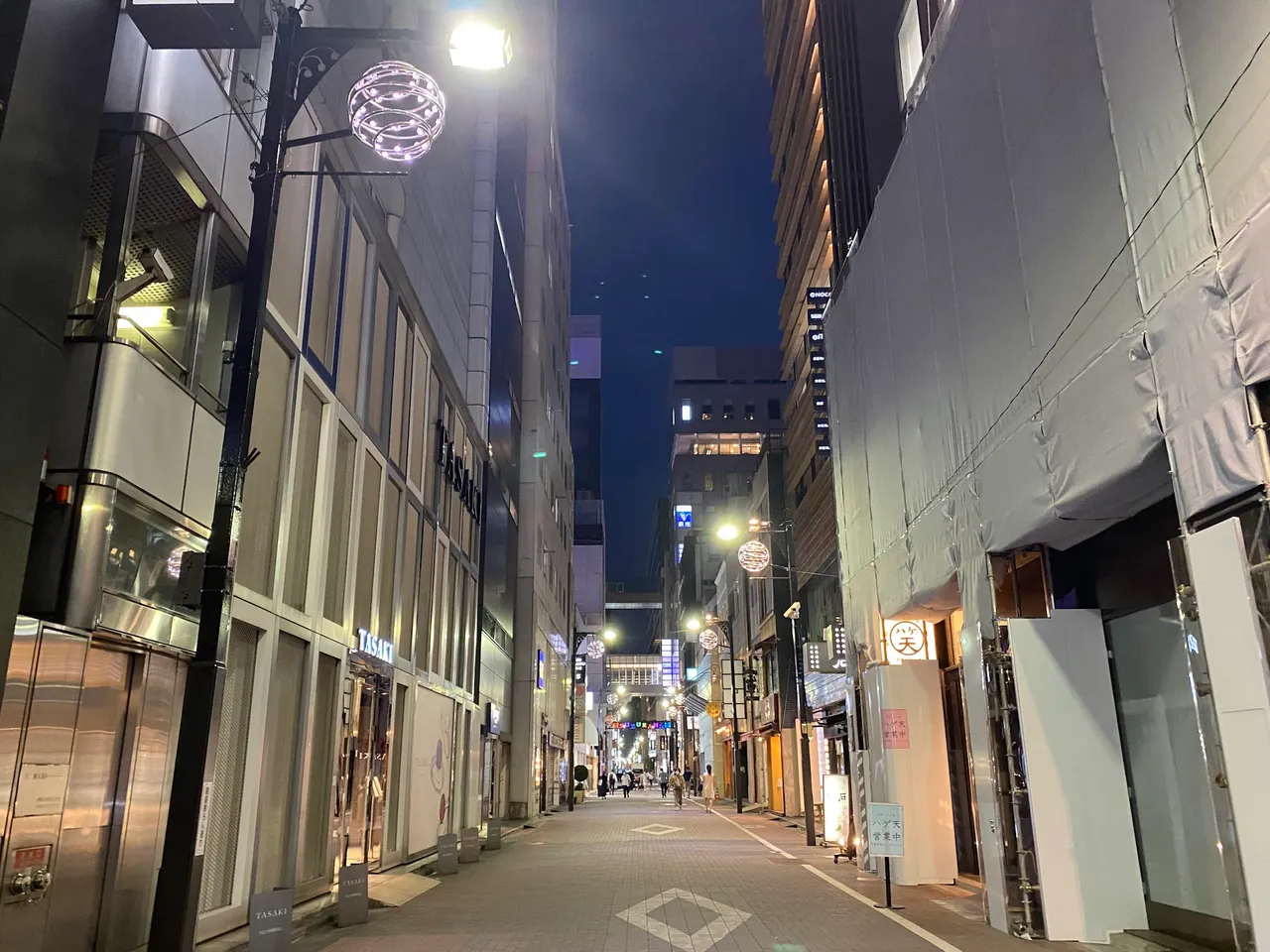 Suzurandori is the name of this street