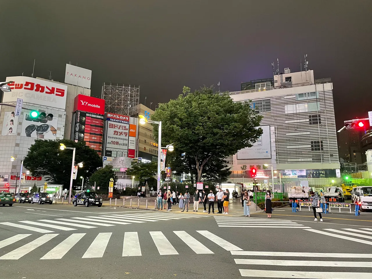 Last road to cross before reaching the train station