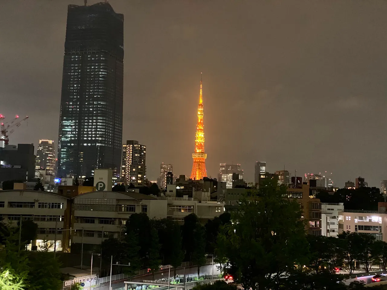 Tokyo Tower Zoom x2! Phone please do your best!