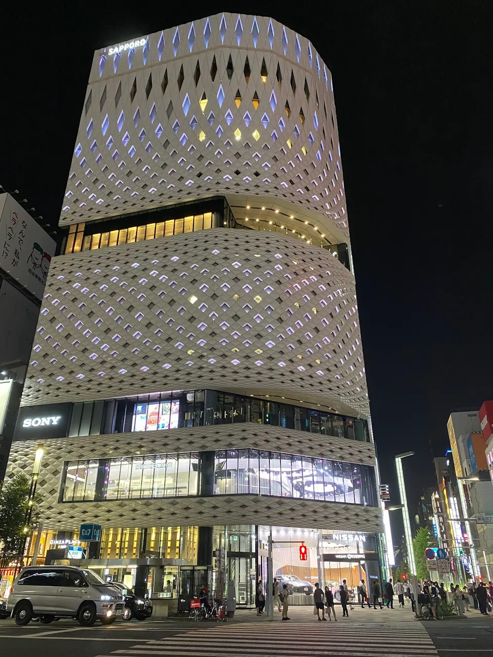Nissan showroom at Ginza Place